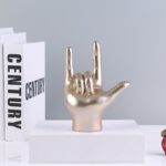 Estátua Linguagem de Sinais Eu Amo Você - vipzio