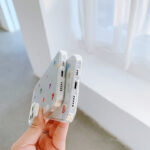 Capinha Transparente Corações Antichoque para iPhone