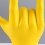 Estátua Linguagem de Sinais Eu Amo Você - vipzio