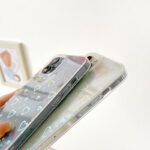 Capinha Holográfica Coração Flor Transparente para iPhone