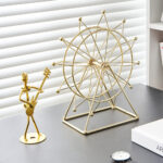 Escultura Roda Gigante Dourada - vipzio