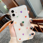 Capinha Transparente Corações Antichoque para iPhone