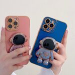 Capinha iPhone Dourada Astronauta