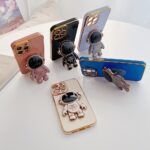 Capinha iPhone Dourada Astronauta