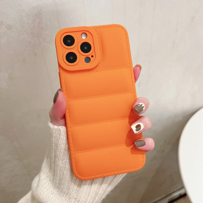 Capinha Puffer Antichoque Silicone iPhone