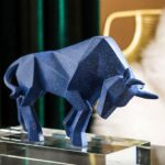 Escultura Abstrata Touro em Resina - vipzio