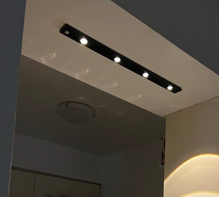 Luminária Tubular Flat com Sensor Led Slim (55 e 40cm) - vipzio