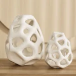 Vaso Contemporaneo Vazado Em Ceramica Vipzio 3
