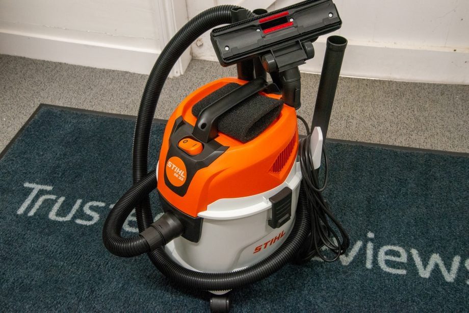 Aspirador de Pó e Líquidos STIHL SE 33