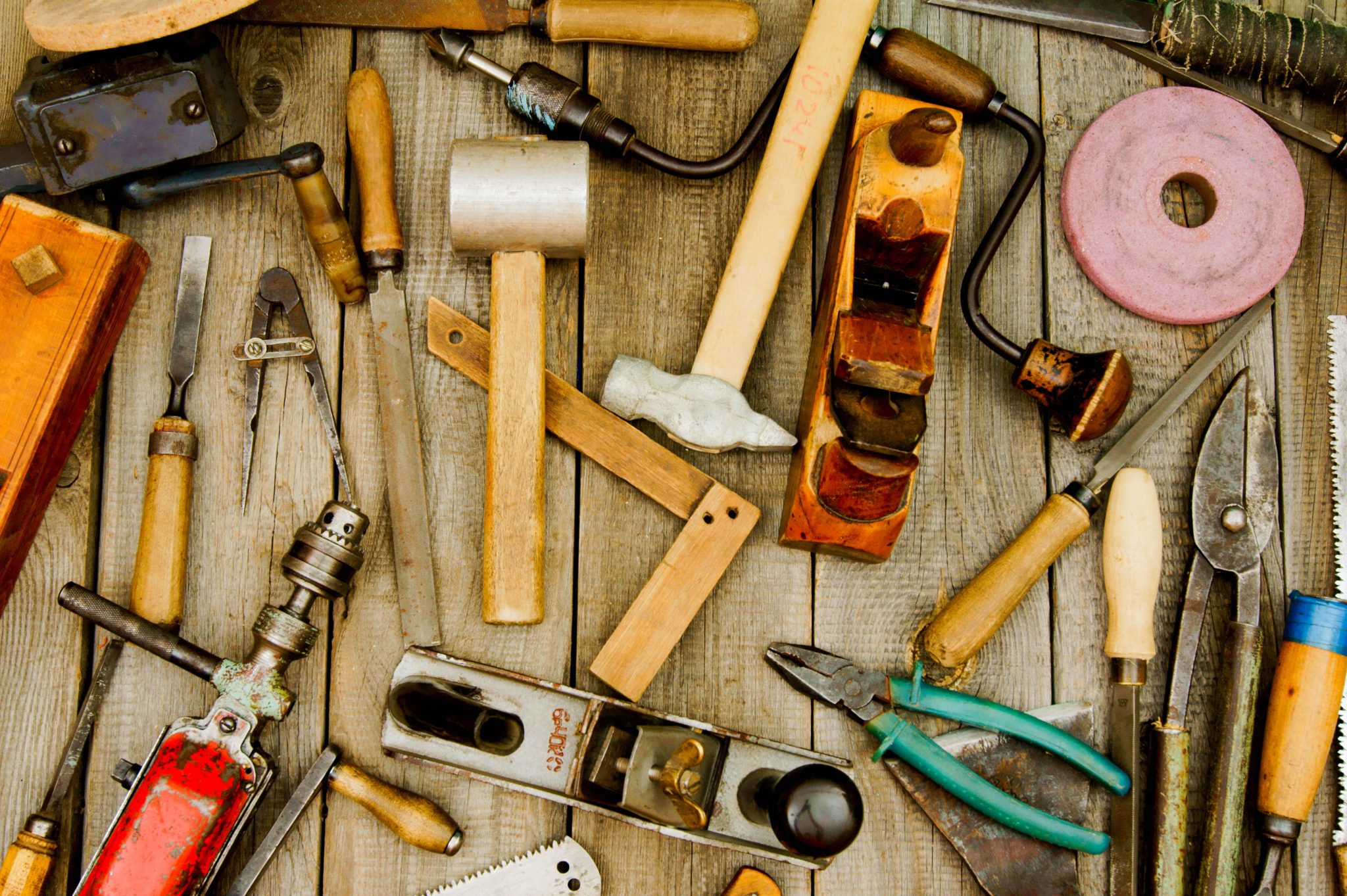 17 Ferramentas Manuais Que Você TEM QUE TER em Casa