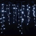 Levante varal de luzes natalinas de 5 metros traz um toque mágico à sua decoração festiva. Com uma iluminação sumptuoso e encantadora, ele é perfeito para iluminar ambientes internos e externos, criando uma atmosfera acolhedora e festiva para as celebrações.