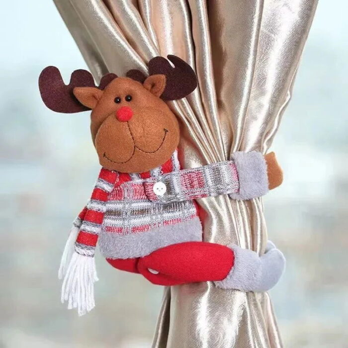O Prendedor de Cortinado Natalino VipZio traz a origem do Natal para cada pormenor da sua decoração. Com um design sofisticado, ele adiciona um charme festivo às suas cortinas, criando um envolvente hospitaleiro, iluminado e satisfeito, ideal para festejar as festas de termo de ano. Um pequeno toque de magia que transforma o espaço.