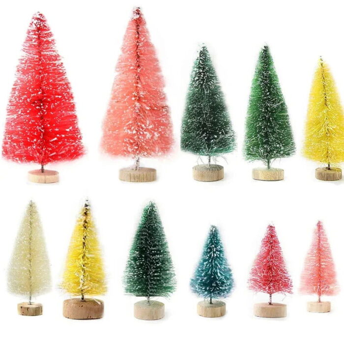 O Mini Árvore de Natal em Pinho para Decoração de Mesa é perfeito para fabricar pequenos cenários festivos e juntar um toque encantador à sua decoração de Natal. Com oito peças de tamanhos diferentes, essas árvores de pinho em miniatura são ideais para mesas, prateleiras e outros espaços, trazendo o espírito natalino para qualquer envolvente.