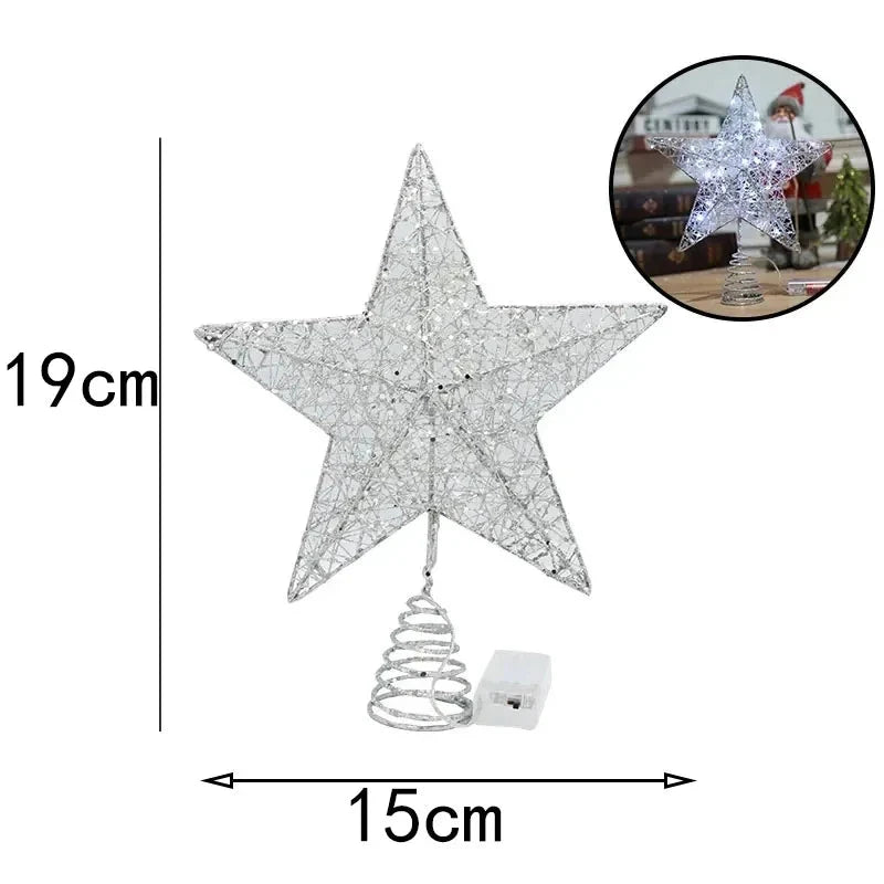A Estrela Natalina de Ferro com Luzes LED e Fio de Cobre é um enfeite moderno que traz luminosidade e estilo para sua árvore de Natal. Com uma estrutura em ferro resistente e iluminada por luzes LED conectadas a um fio de cobre, ela oferece uma iluminação suave e aconchegante, ideal para tornar suas celebrações ainda mais encantadoras.