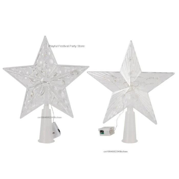 A Estrela de Topo de Árvore de Natal com Luzes LED é o pormenor perfeito para iluminar e embelezar sua árvore neste Natal. Fabricada em acrílico de subida qualidade e equipada com lâmpadas LED, ela emite um fulgor suave e hospitaleiro, criando uma atmosfera encantadora para as celebrações de termo de ano.