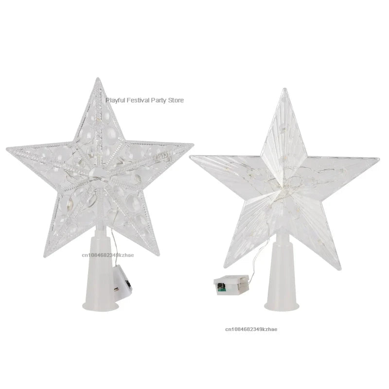 A Estrela de Topo de Árvore de Natal com Luzes LED é o pormenor perfeito para iluminar e embelezar sua árvore neste Natal. Fabricada em acrílico de subida qualidade e equipada com lâmpadas LED, ela emite um fulgor suave e hospitaleiro, criando uma atmosfera encantadora para as celebrações de termo de ano.