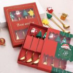Conjunto de Talheres Decorativos de Natal VipZio - Edição Exclusiva O Conjunto Restrito de Talheres Decorativos de Natal é uma verdadeira obra de arte que traz sofisticação e charme para as suas celebrações. Com acabamentos refinados e detalhes meticulosamente elaborados, cada peça reflete o espírito natalino, transformando sua mesa em um envolvente elegante e hospitaleiro.