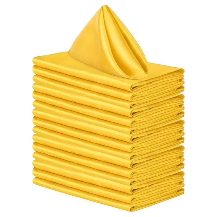 Os guardanapos de cetim da risca VipZio são a escolha perfeita para dar um toque de sofisticação e elegância à sua mesa de jantar. Com um retoque impecável, eles são confeccionados em cetim de subida qualidade, proporcionando um visual refinado e hospitaleiro para suas refeições.