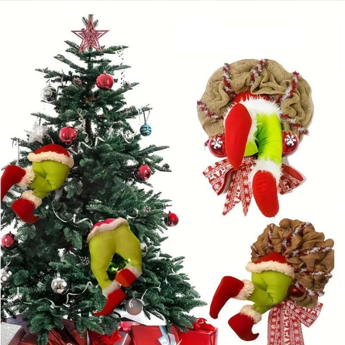 A Guirlanda de Natal com Pernas de Duende VipZio é a escolha perfeita para aditar um toque de diversão e originalidade à sua decoração natalina. Com detalhes em juta e as adoráveis pernas de duende que pendem da guirlanda, ela une o charme clássico do Natal com um toque de bom humor. Produzida com materiais resistentes, porquê algodão e poliéster, é ideal para decorar portas, paredes e entradas.