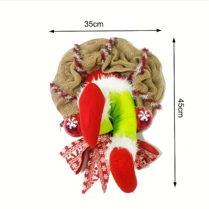 A Guirlanda de Natal com Pernas de Duende VipZio é a escolha perfeita para aditar um toque de diversão e originalidade à sua decoração natalina. Com detalhes em juta e as adoráveis pernas de duende que pendem da guirlanda, ela une o charme clássico do Natal com um toque de bom humor. Produzida com materiais resistentes, porquê algodão e poliéster, é ideal para decorar portas, paredes e entradas.