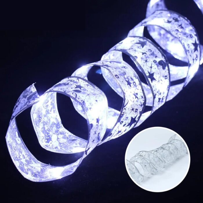 A Fita LED Decorativa Iluminada para Árvore de Natal VipZio transforma sua árvore em uma exibição cintilante e encantadora, trazendo a núcleo e o feitiço do Natal para seu lar. Deixe sua árvore radiante e crie uma atmosfera acolhedora e festiva.