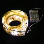 A Fita LED Decorativa Iluminada para Árvore de Natal VipZio transforma sua árvore em uma exibição cintilante e encantadora, trazendo a núcleo e o feitiço do Natal para seu lar. Deixe sua árvore radiante e crie uma atmosfera acolhedora e festiva.