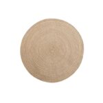 O Jogo Americano Rotundo em Estilo Nórdico, feito com fios de rami e algodão, é a combinação perfeita de elegância e praticidade para suas refeições. Com um design quebradiço inspirado na estética nórdica, ele é ideal para trazer sofisticação e charme à sua mesa.