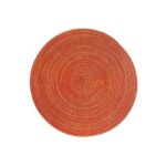 O Jogo Americano Rotundo em Estilo Nórdico, feito com fios de rami e algodão, é a combinação perfeita de elegância e praticidade para suas refeições. Com um design quebradiço inspirado na estética nórdica, ele é ideal para trazer sofisticação e charme à sua mesa.