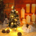 A Mini Árvore de Natal com Pinho de Agulhas e Luz LED VipZio é a escolha ideal para espalhar a magia do Natal em qualquer envolvente da sua morada. Compacta e repleta de enfeites encantadores, esta árvore sintético pré-iluminada traz um toque de cintilação e sofisticação, seja uma vez que decoração de mesa ou suspensa.