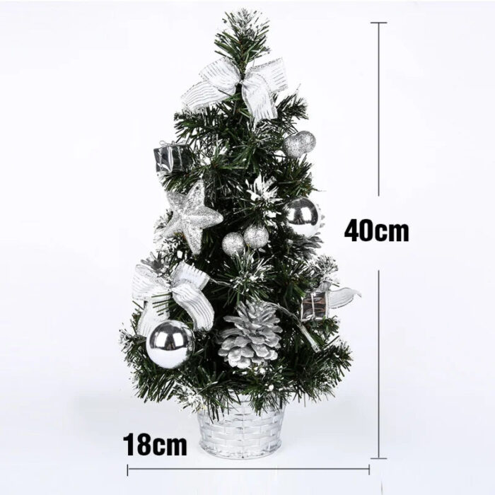A Mini Árvore de Natal com Pinho de Agulhas e Luz LED VipZio é a escolha ideal para espalhar a magia do Natal em qualquer envolvente da sua morada. Compacta e repleta de enfeites encantadores, esta árvore sintético pré-iluminada traz um toque de cintilação e sofisticação, seja uma vez que decoração de mesa ou suspensa.