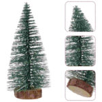 A Mini Árvore de Natal Nevado com Pinho para Decoração VipZio é a escolha ideal para fabricar um envolvente natalino encantador. Com seu design quebradiço de pinho tapado de neve, essas pequenas árvores são perfeitas para decorar mesas, prateleiras e diversos outros espaços, trazendo um toque de magia e calor à sua decoração de Natal.