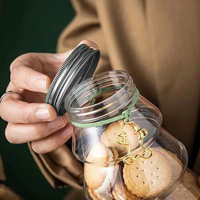 O Pote de Natal com Formato de Árvore e Boneco de Neve VipZio é perfeito para dar um charme próprio às suas comemorações de termo de ano. Com um design criativo e funcional, esse pote é ideal para armazenar bebidas, tornando o momento ainda mais recreativo e temático. Perfeito para sucos, milkshakes, chuva e muito mais